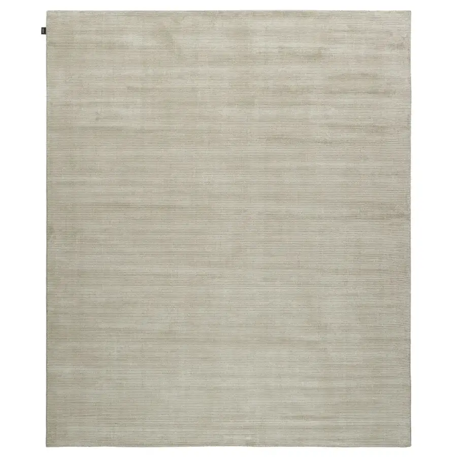 Superior Amini Twilight rug hand-loomed in Tibetan wool and natural silk with a delicate gradient pile loop finish