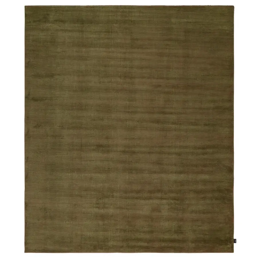 Distinguished Amini Twilight rug hand-loomed in Tibetan wool and natural silk with a pile loop and cut finish
