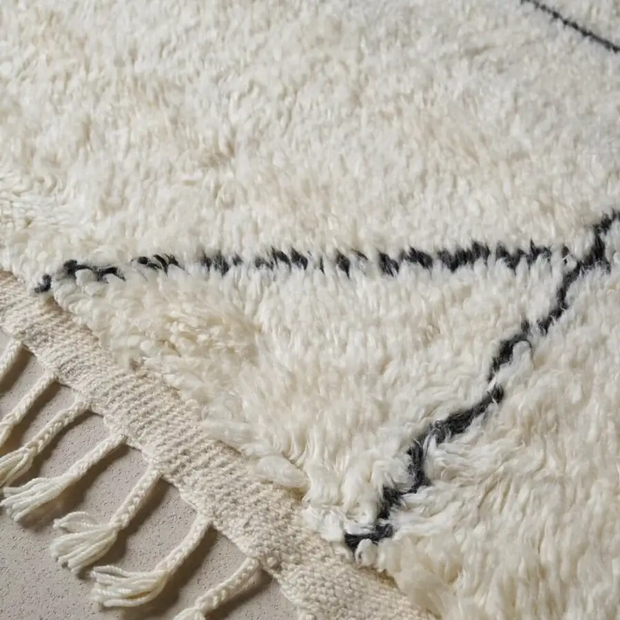 Lavish Amini Nomadic rug hand-knotted in India with ivory and dark grey wool and mohair, exhibiting a carved finish