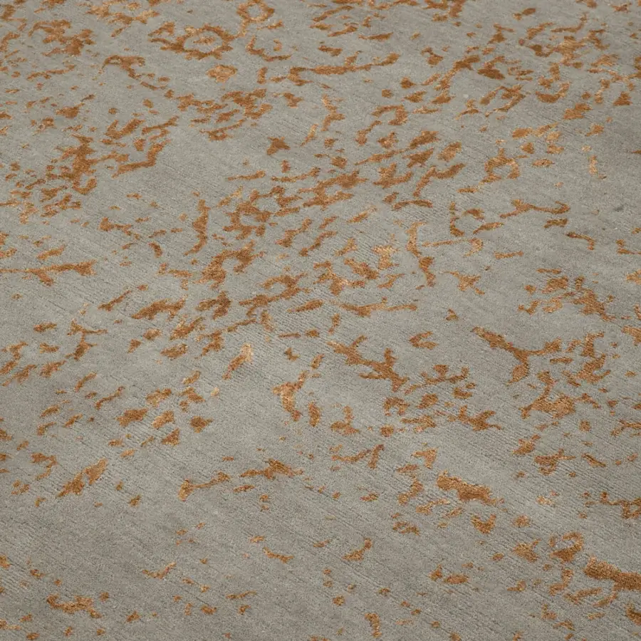 Exceptional Amini Artemisia rug hand-knotted in India with flowing lines of muted grey-green and golden-brown wool viscose pile with carved finish