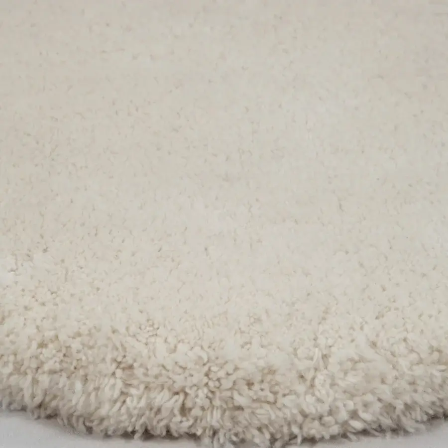Lavish Amini Ciclopi-Atollo rug hand-knotted in creamy off-white pure organic wool with a hand-washed carved finish