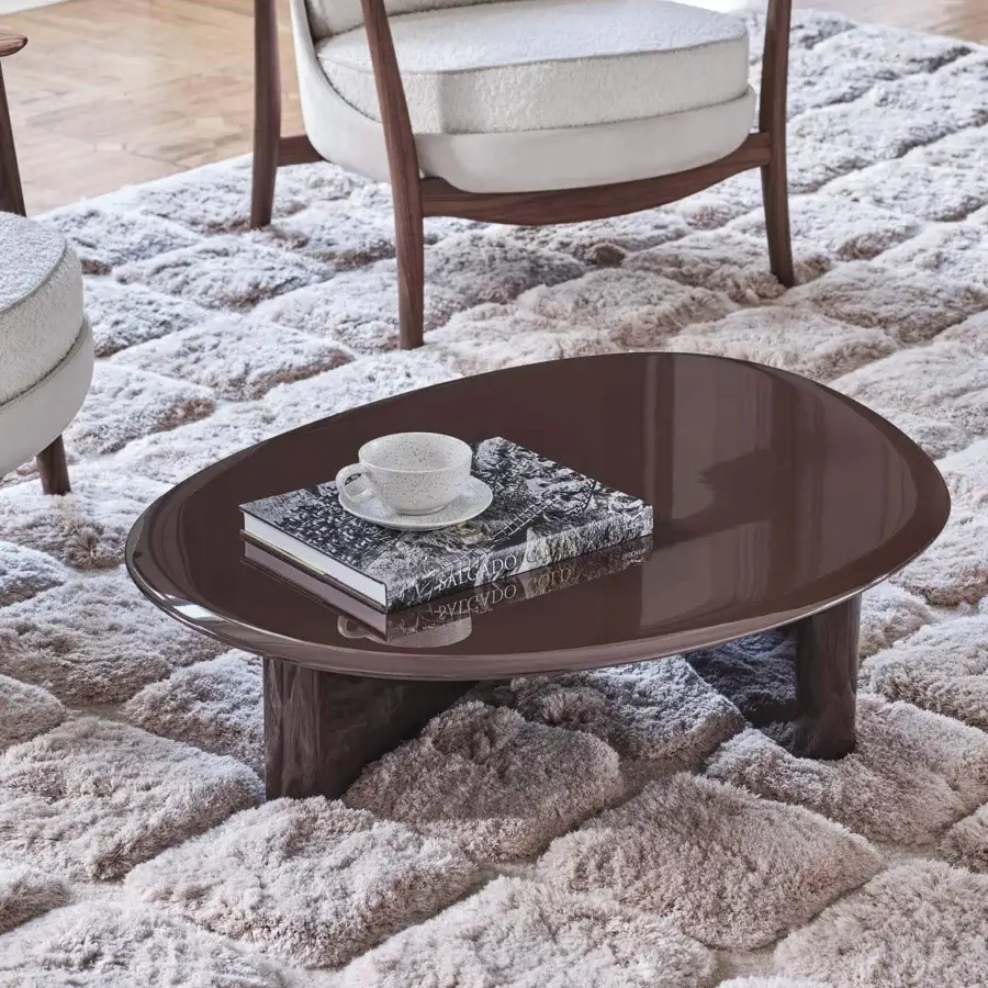 Distinguished Porada Callisto Brillo coffee table crafted in Italy with reddish-brown lacquer and highly glossy surface