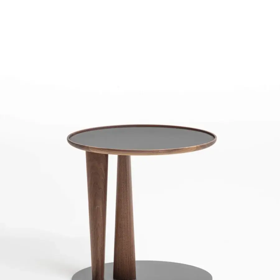 Superior Porada Côté side table with chevron inlaid wooden top and dark gray metal base in satin finish
