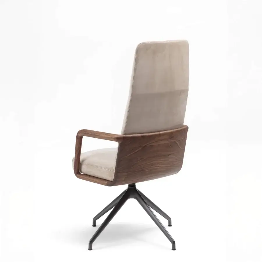 Exceptional Porada Cuna swivel chair with sculpted solid Canaletta walnut shell and neutral beige textile upholstery in a warm brown finish