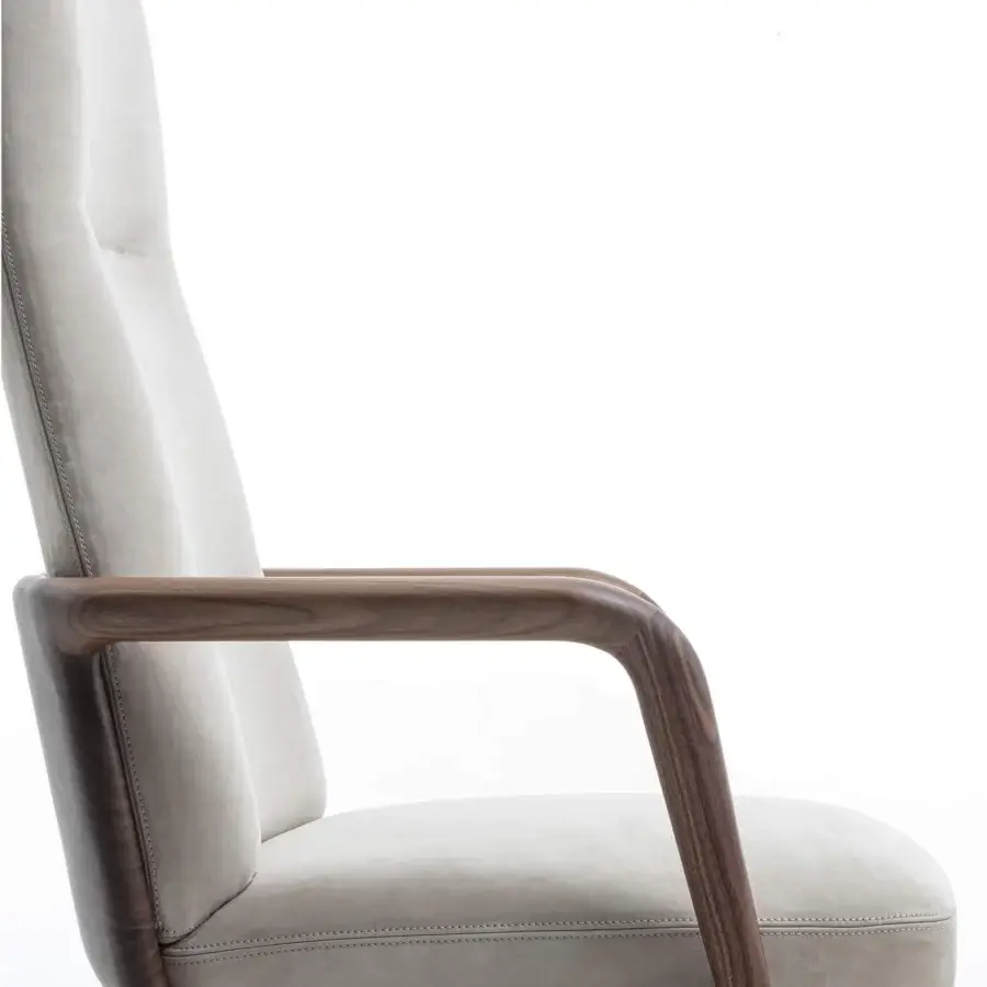 Exceptional Porada Cuna swivel chair crafted with sculpted Canaletta walnut and neutral beige textile upholstery with a satin finish