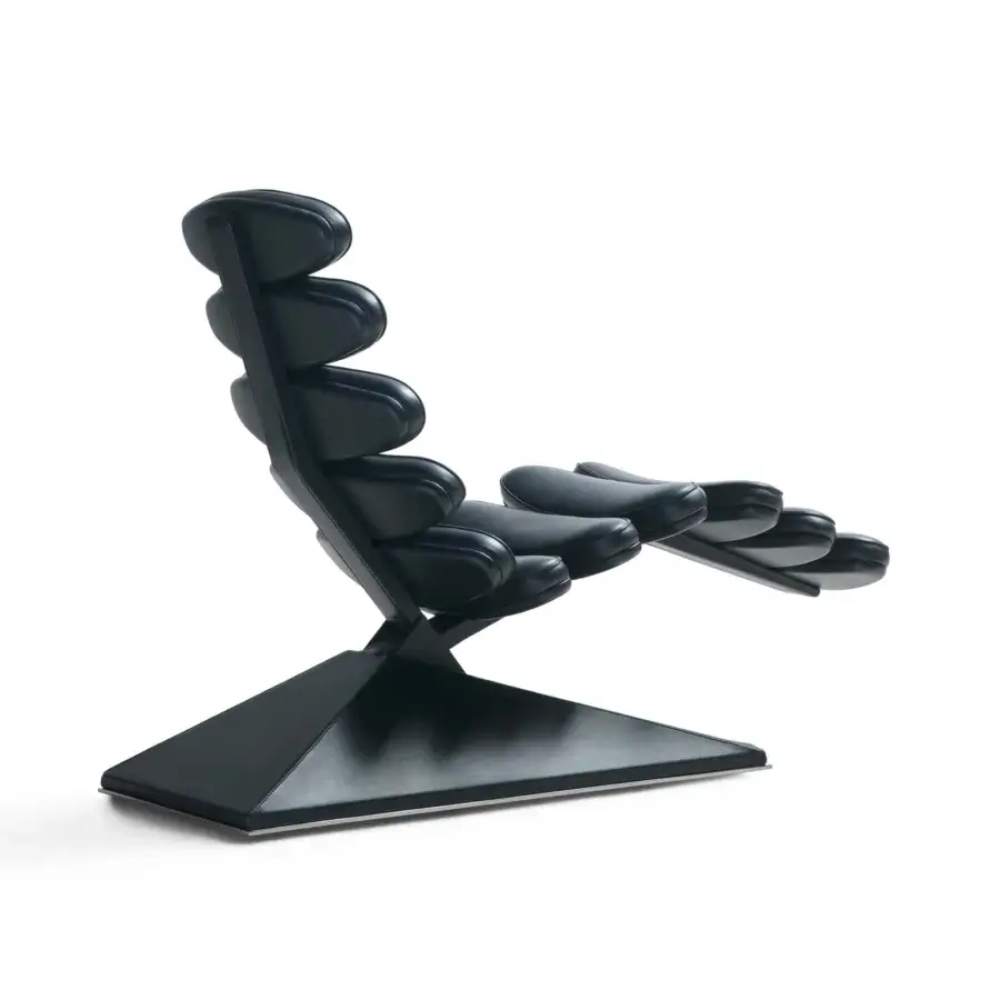 Exceptional Mascheroni Concorde lounge chair upholstered in smooth matte black leather with electric reclining