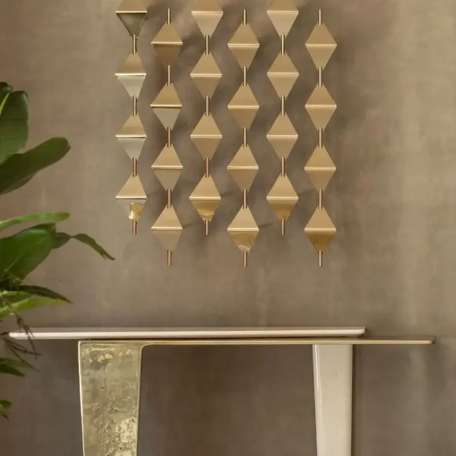 Exclusive Visionnaire Sputnik wall lamp built in tubular steel with cold-formed rhomboid shades and polished golden tone