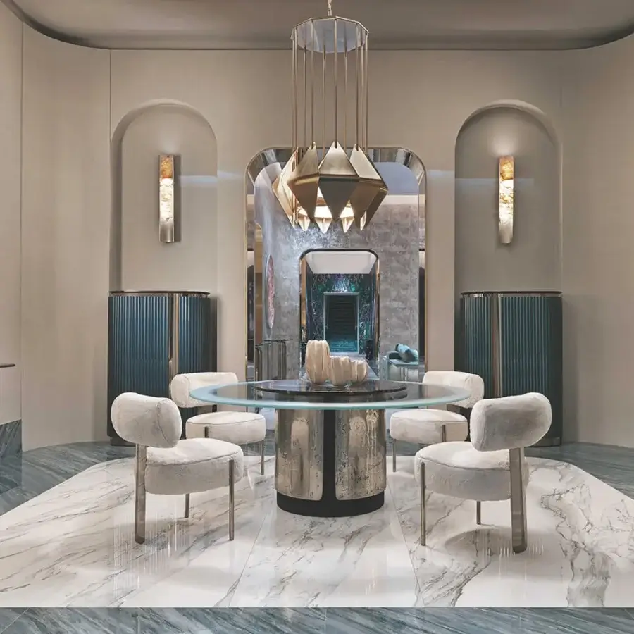 Exclusive Visionnaire Sputnik chandelier with ten tubular steel rods culminating in decagonal cast glass diffusers and bright gold finish