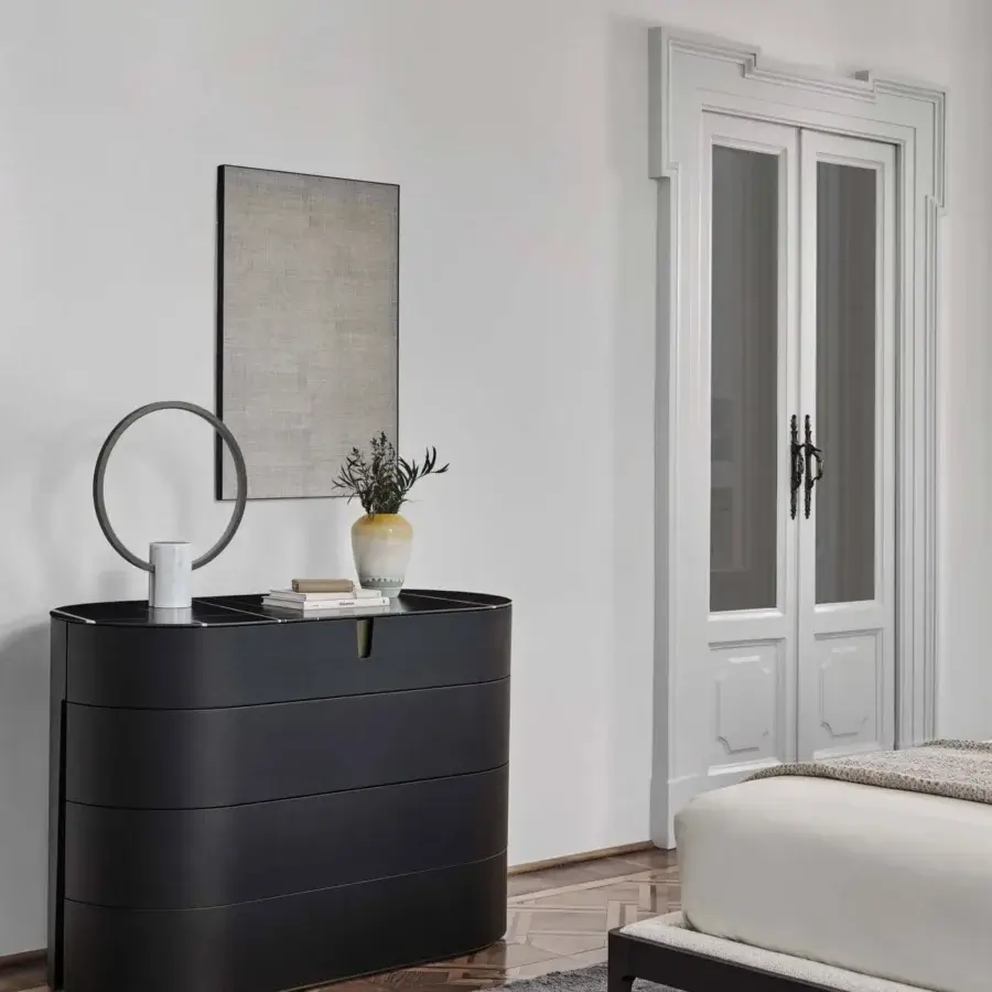 Elegant Porada Tylsa Night dresser crafted with wengé ash wood, presenting a Titanio interior and Bronzoro metal handles