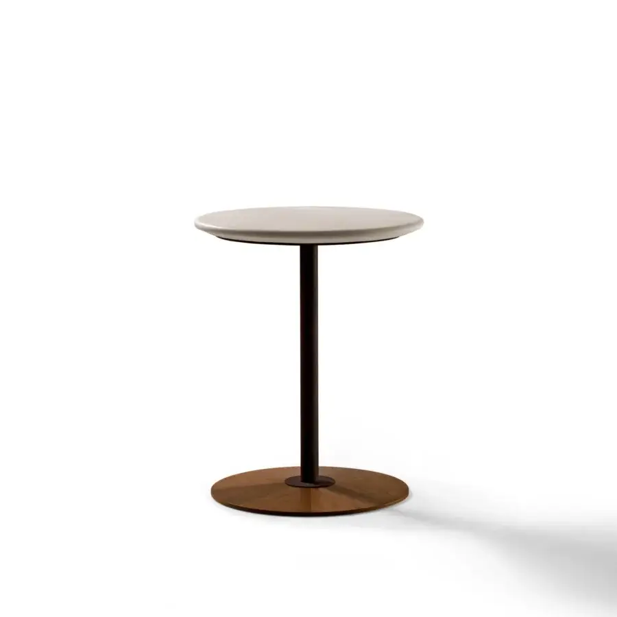 Exceptional Giorgetti Magica side table built with Canaletto walnut, bronze-painted metal and luxurious leather top in satin finish