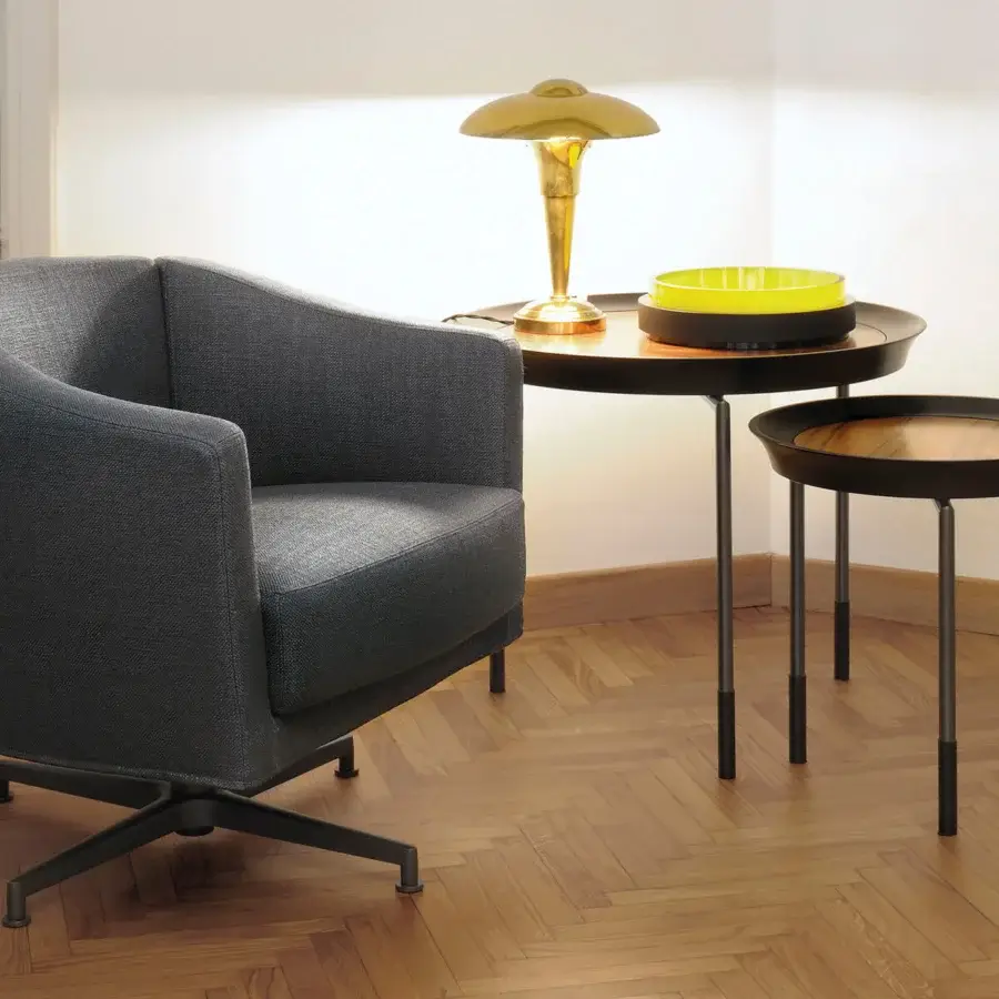 Exceptional Giorgetti Athene side table crafted with polished maple, radiant Pau Ferro insert and glazed bronzed metal legs