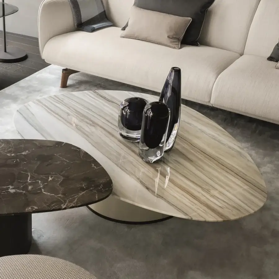 Exceptional Giorgetti Galet coffee table with light beige marble top and warm bronze-finished metal band crafted with luminous polish