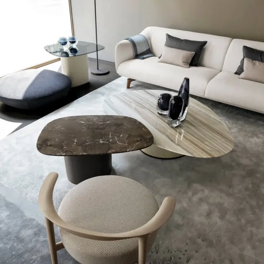 Distinguished Giorgetti Galet coffee table with Canaletto walnut and high-gloss lacquer, built with a leather base and bronze support