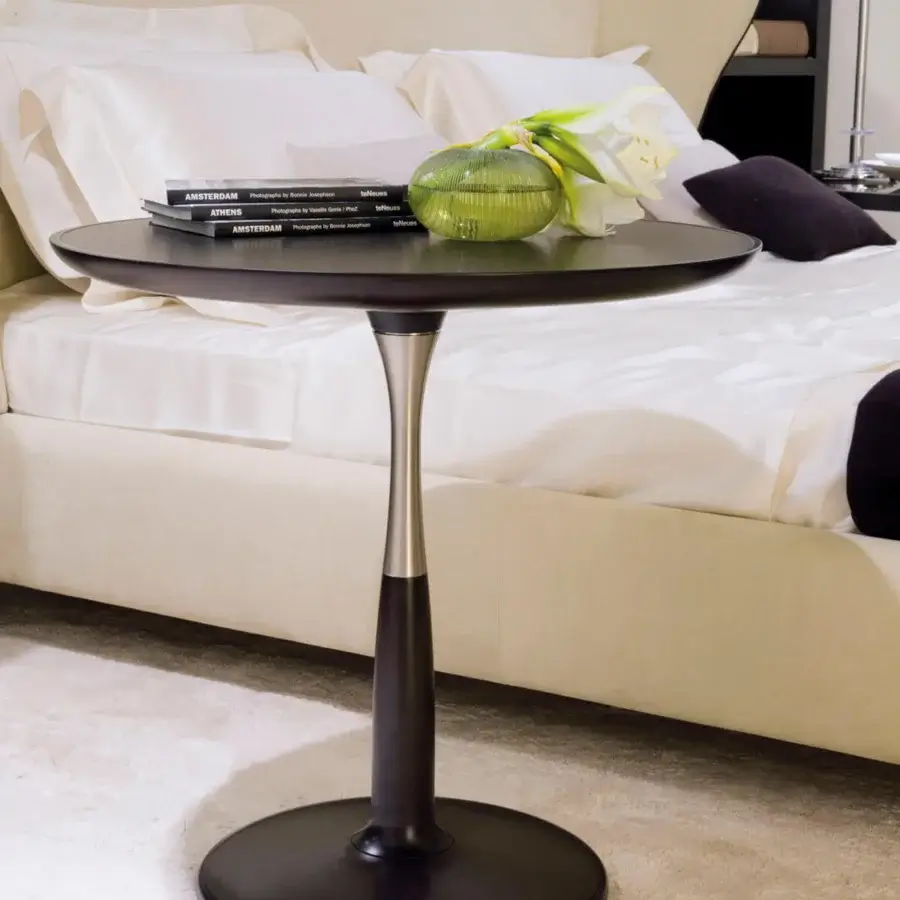 Distinguished Giorgetti Oti side table with a trumpet silhouette in polished maple wood and glacé crystal glass