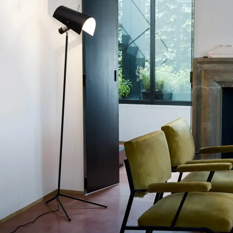 Superior Nemo Lighting Claritas floor lamp crafted in bent metal tubes and curved aluminum with a black matte finish