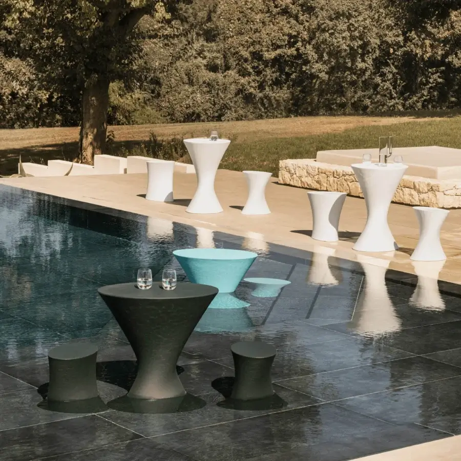 Elegant MY YOUR Iris table crafted with recyclable Poleasy in a dark gray hue and sophisticated matte finish