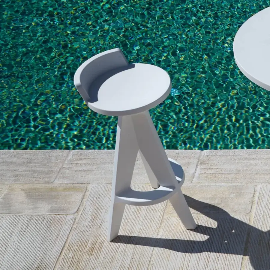 Elegant MY YOUR Oxford stool crafted from durable plastic with a matte gray-white finish and integrated curved backrest