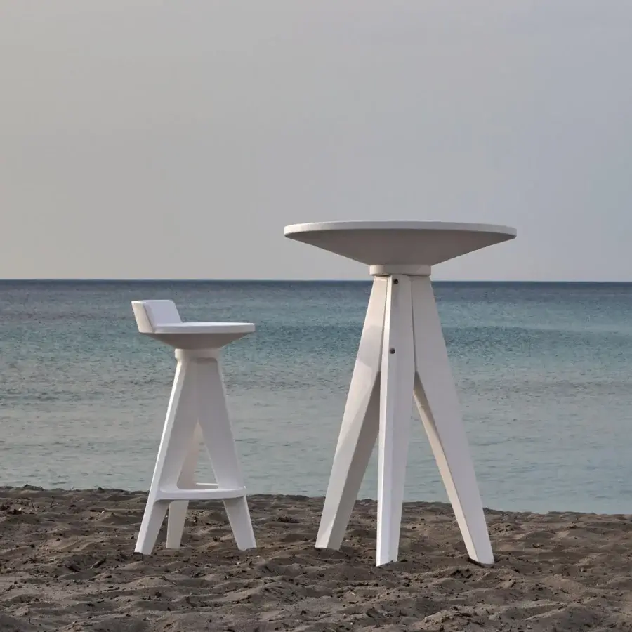 Superior MY YOUR Oxford Bistrot table with a round white Poleasy top and legs built for disassembly with a matte finish