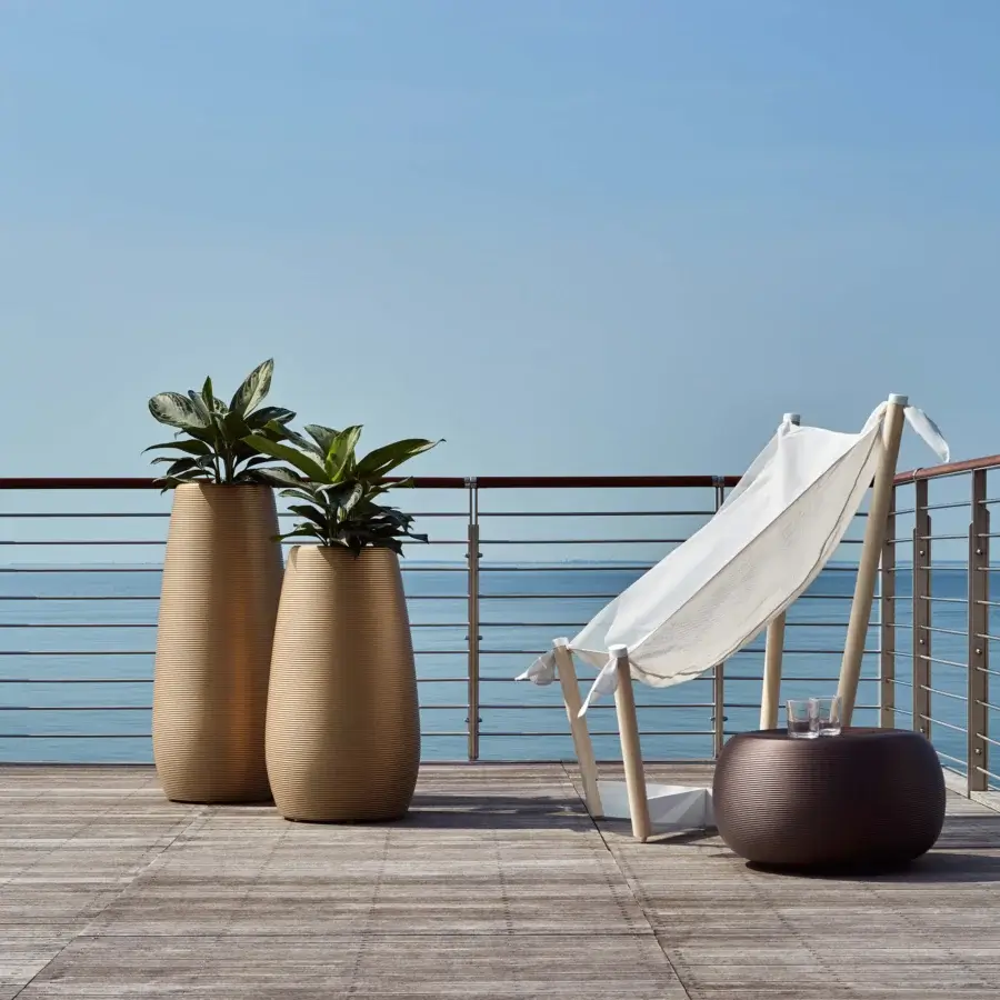 Superior MY YOUR Pandora planter crafted in warm beige Poleasy® with embossed woven-fiber appearance