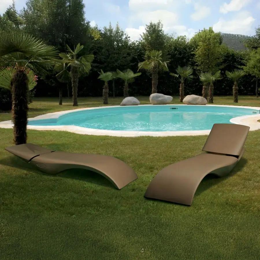 Superior MY YOUR Zoe Lounger, a sleek dark brown lounger built with durable Poleasy® shell and chromed metal devices, in a matte finish