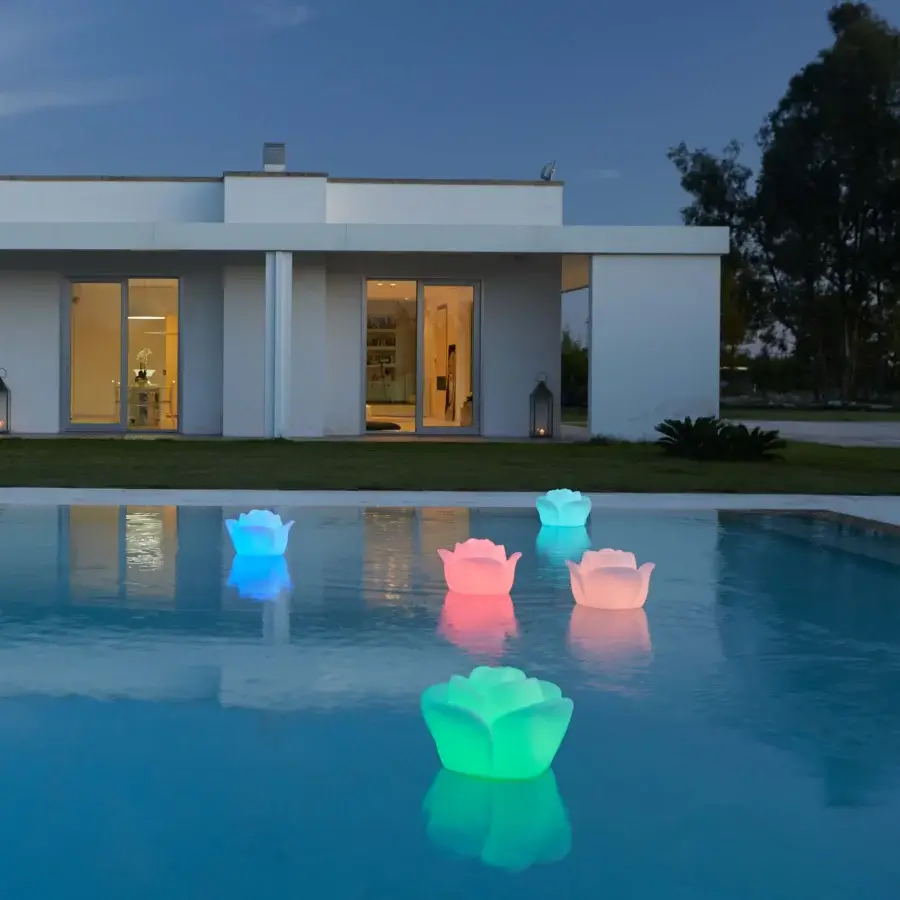 Exceptional MY YOUR Baby Love Floating Pool Lamp lamp with aluminum and translucent Poleasy® crafted in a rose flower design