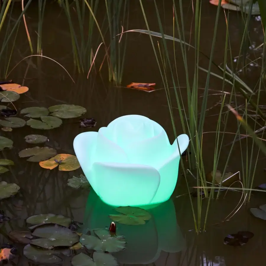 Exclusive MY YOUR Baby Love Floating Pool Lamp lamp in pale blue to vibrant green with durable Poleasy® and sleek aluminum stem