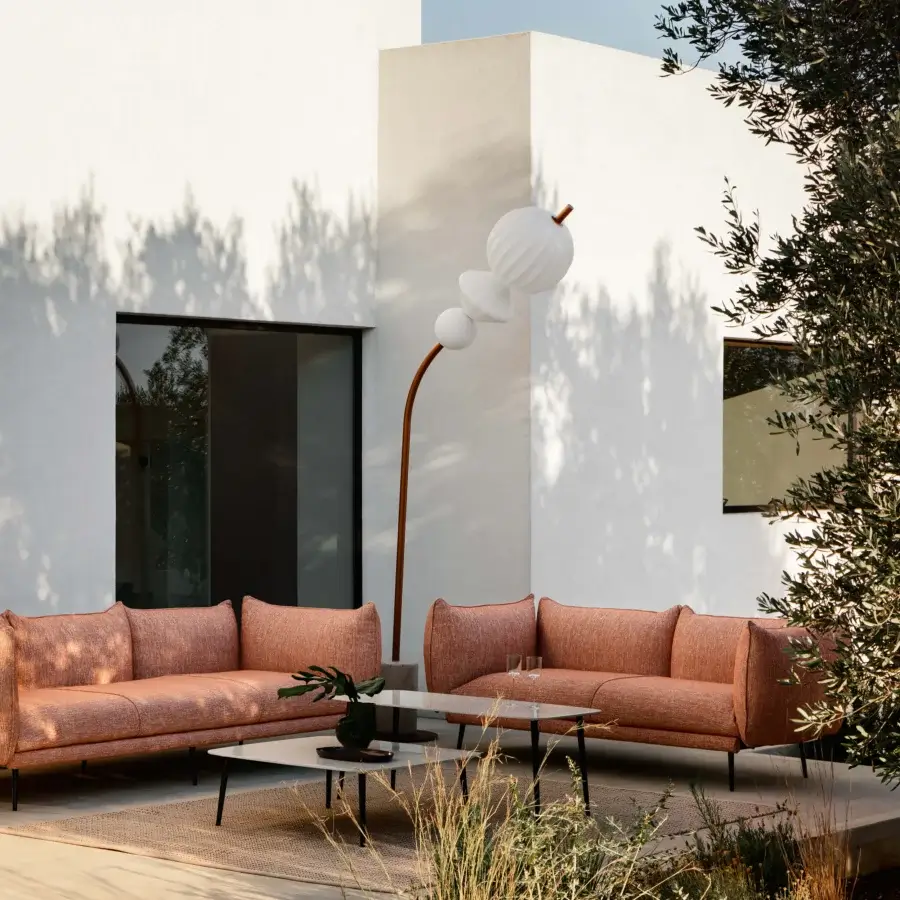 Elegant Lanzavecchia-Wai Joy floor lamp with translucent white Poleasy® lampshades and a solid marble base crafted in copper-finish metal