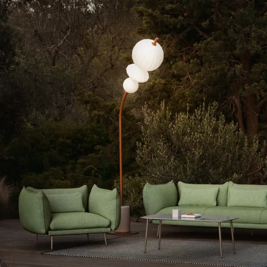 Captivating Lanzavecchia-Wai Joy floor lamp with descending opaque white Poleasy® lampshades and a copper-finish metal stem crafted in Italy