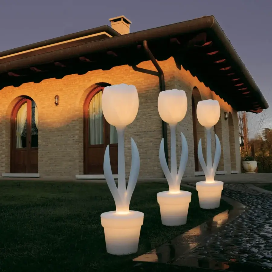 Distinguished More Design Tulip XL floor lamp in bright white Poleasy® material with curved leaf elements and RGBW glow
