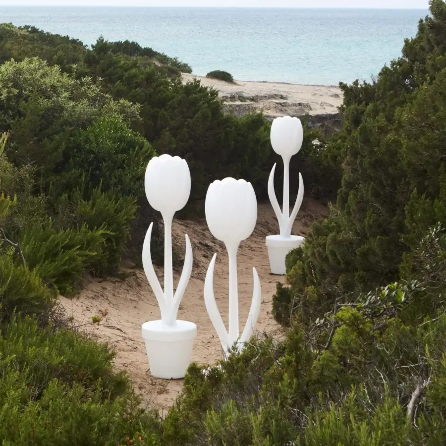 Elegant More Design Tulip XL floor lamp with a floral form crafted in matte white Poleasy® material
