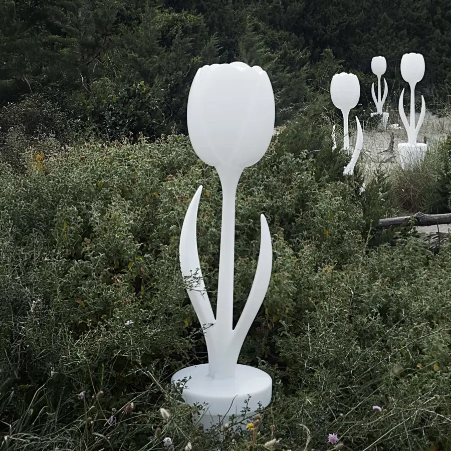 Superior More Design Tulip XL floor lamp with a floral form crafted in Poleasy® with uniformly matte white finish