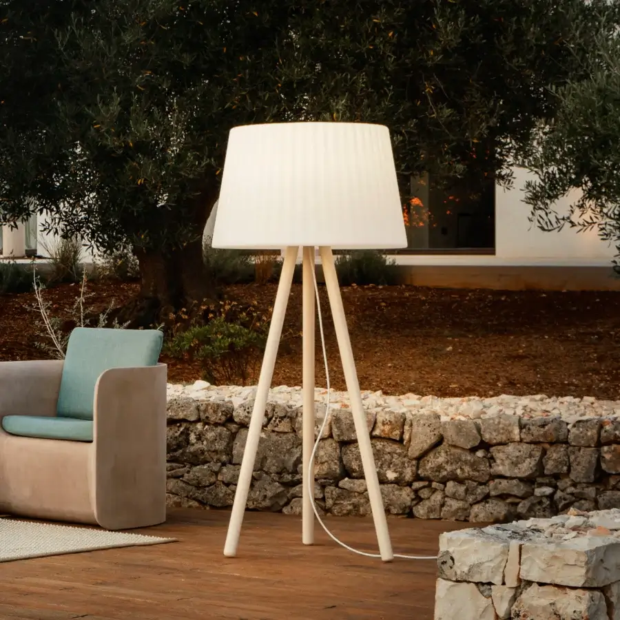 Distinguished MY YOUR Agata Wood floor lamp crafted in Italy with off-white textile lampshade and light natural treated wood tripod base