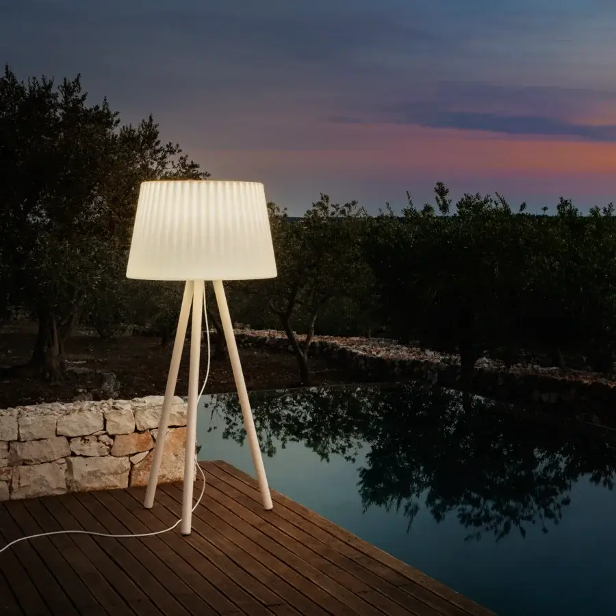 Superior MY YOUR Agata Wood floor lamp crafted in Italy with treated wood and off-white Poleasy diffuser with satin finish