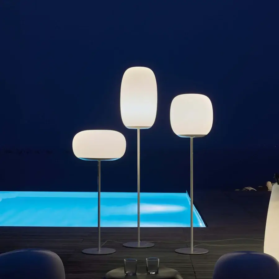 Superior MY YOUR Pandora floor lamp crafted in Italy with gently curved lines and a warm white synthetic material finish