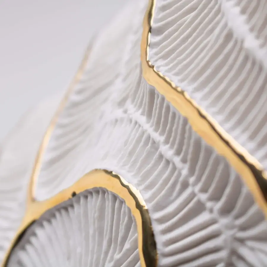 Exceptional FOS Ceramiche Monolite vase crafted in biscuit porcelain with delicate 23K gold lines and matte finish