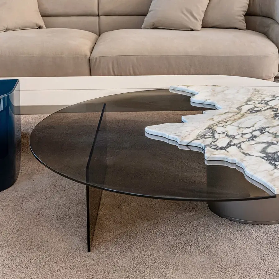 Exceptional Shake Blend side table with veneer wood structure and varnished steel base in a highly reflective deep blue finish