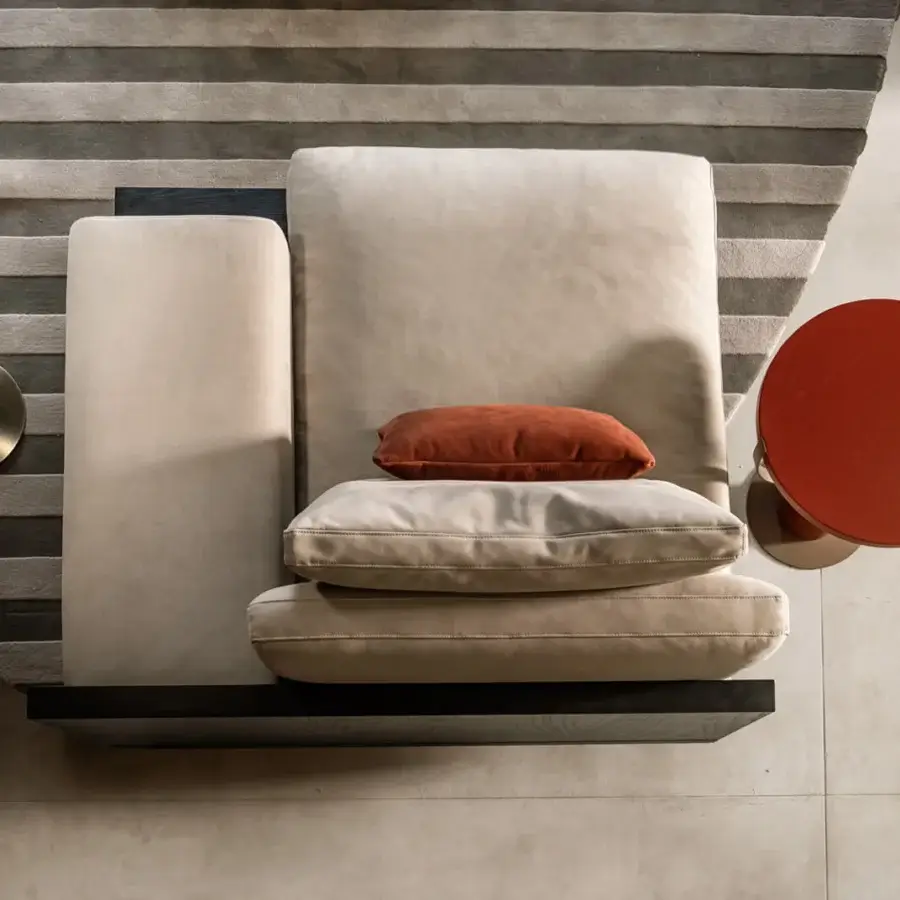 Superior Shake Mod chaise lounge with light beige woven fabric upholstery and a varnished steel, dark-toned wood frame