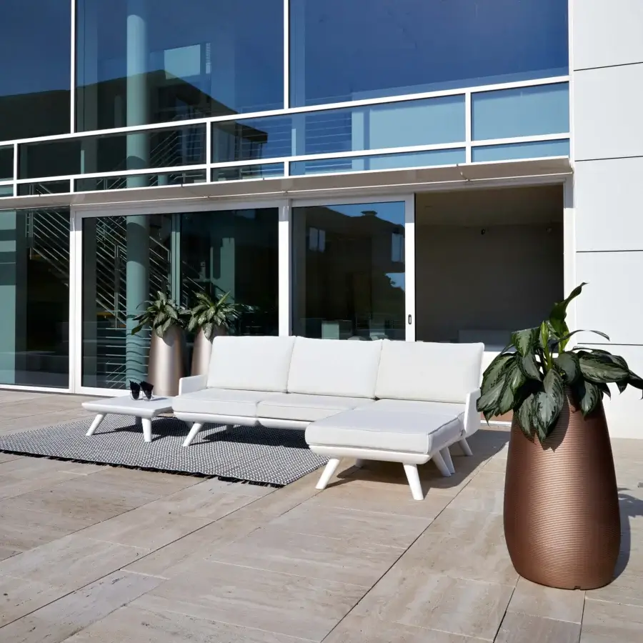 Distinguished MY YOUR Samurai sofa with water-repellent bright white fabric and a fully recyclable structural basis