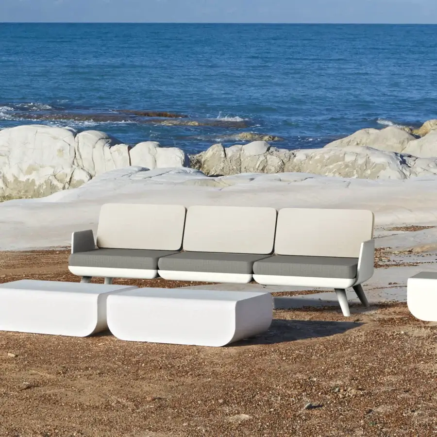 Distinguished MY YOUR Samurai sofa with a Poleasy® basis and water-repellent light beige fabrics for comfortable outdoor living