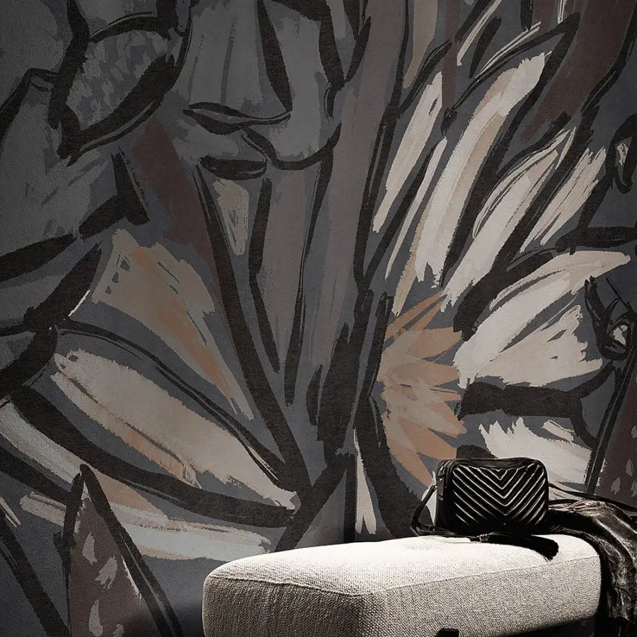 Distinguished LondonArt Faris wallpaper with expressive floral design in a monochromatic gray and black palette and sophisticated matte finish