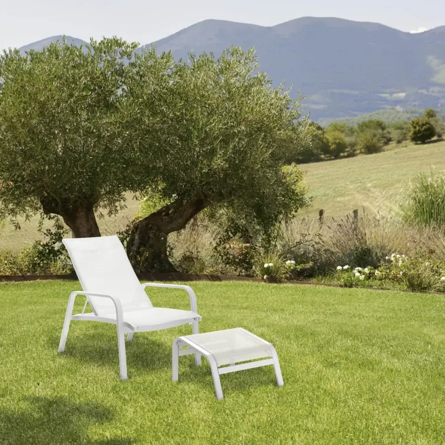 Exceptional Roberti Rattan Playa lounge chair crafted with durable powder-coated aluminum and Batyline Imo textile in a monochromatic white palette
