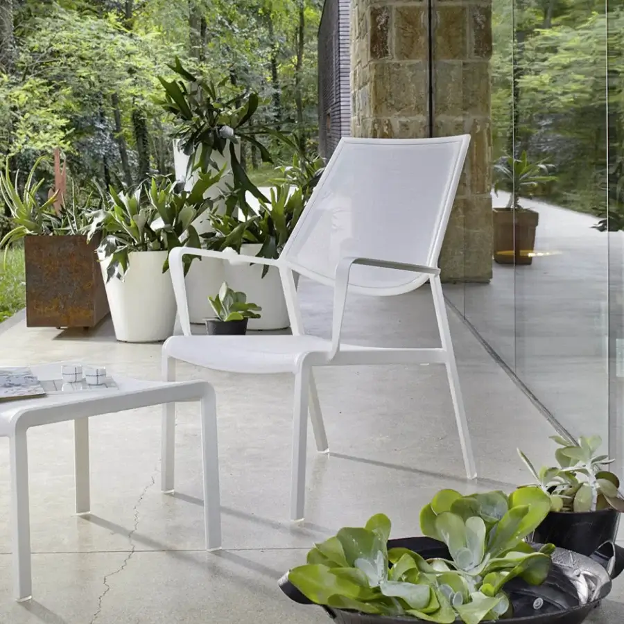 Superior Roberti Rattan Samba Rio lounge chair with powder-coated aluminum and durable textilene in a white finish