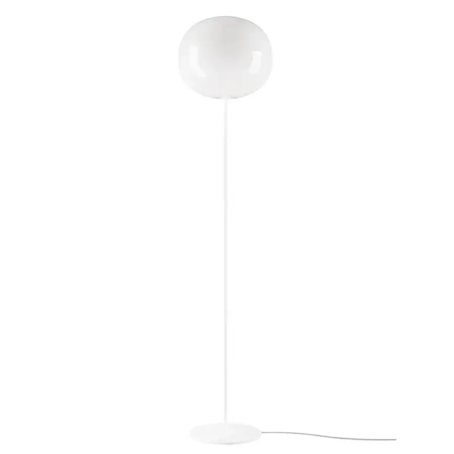 Captivating Lodes Volum floor lamp with organically curved glossy white blown glass and a dimmable cord switch