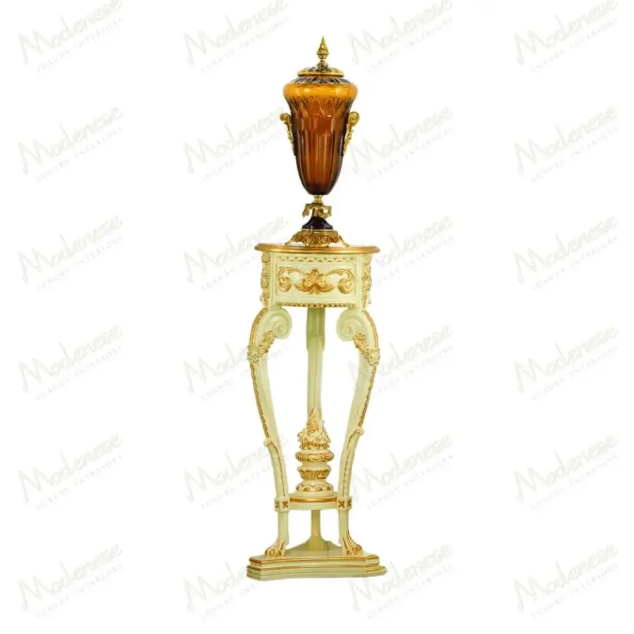 Lavish Modenese Rubino Delight vase stand crafted in glossy gold and ruby red wood with intricate carvings