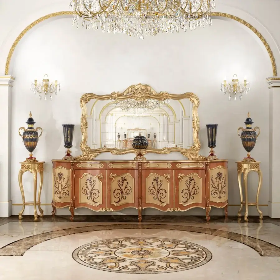 Superior Modenese Royal Blend mirror crafted in wood with gold finish and classic floral motifs