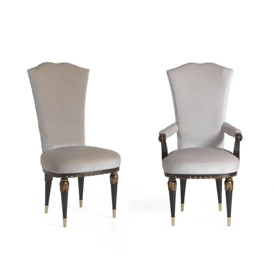Sumptuous Zanaboni P/4600 armchair with sculpted wood frame, gold leaf embellishments and light gray textile upholstery with satin finish