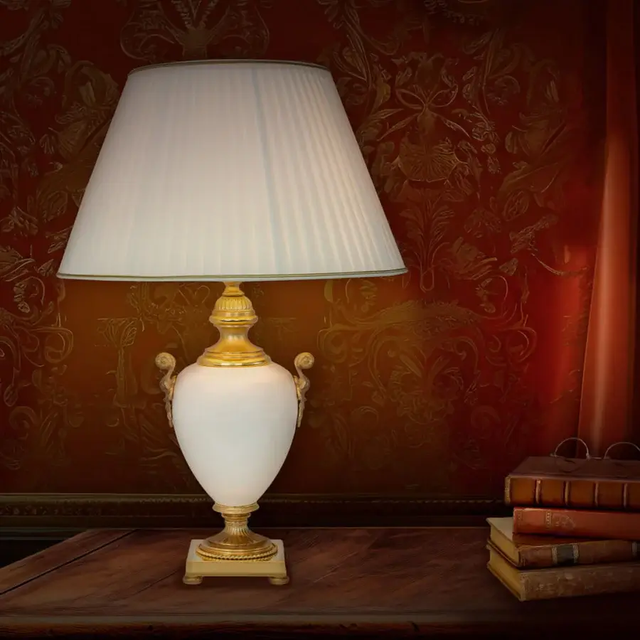 Distinguished Laudarte Carsia table lamp handcrafted with ivory porcelain and bronze lost-wax castings in 24K ancient gold plating