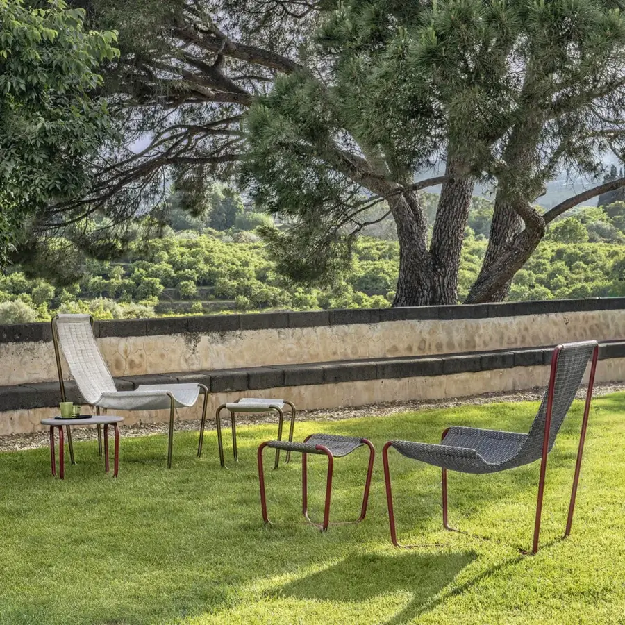 Exceptional Ethimo Sling lounge chair with reddish-brown metal and textured grey woven textile construction