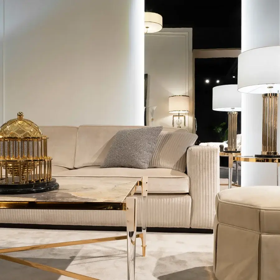 Exceptional Zanaboni T223/R coffee table with Patagonia marble top, linear brass frame and transparent plexiglass legs in satin finish