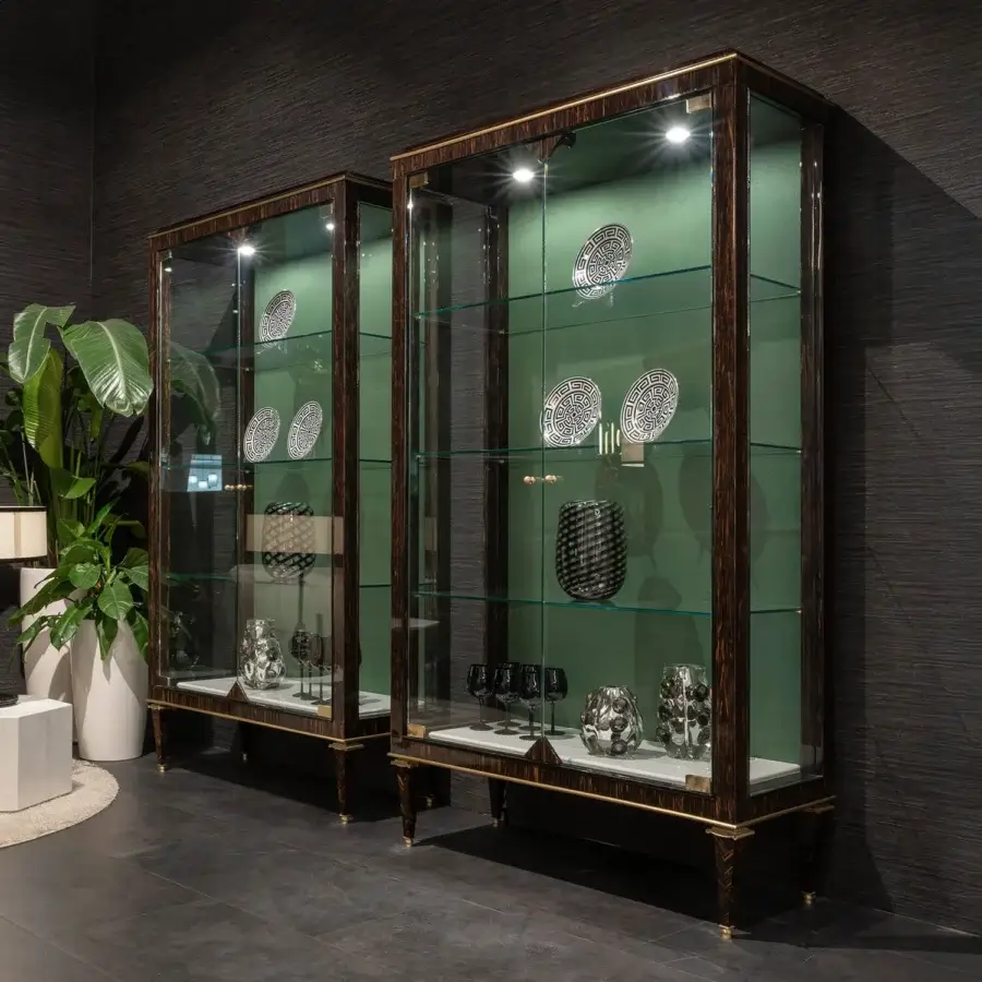 Distinguished Zanaboni B/5410 showcase crafted in exotic palm wood with luminous brass accents and a glossy finish